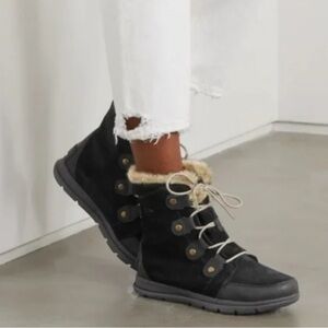 NEW WITH BOX Sorel explorer joan boot SIZE 8